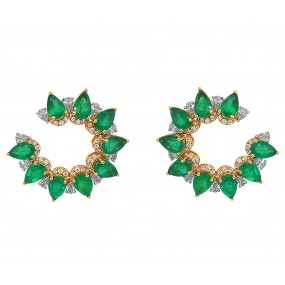 18kt Yellow Gold Diamond And Emerald Earrings